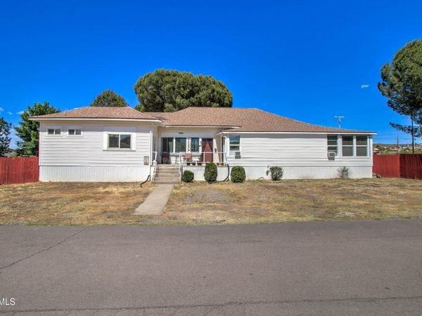 5649 S MIAMI GARDENS Drive, Miami, AZ 85539