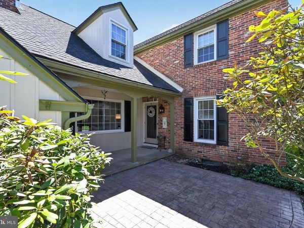 2953 PARKVIEW LANE , ALLENTOWN, PA 18103