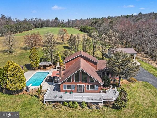 52 2 1 / 2 MILE ROAD , PINE GROVE, PA 17963