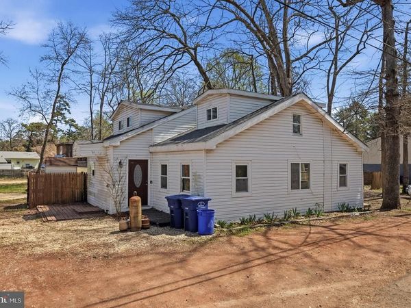 16 PEAR AVENUE , BROWNS MILLS, NJ 08015