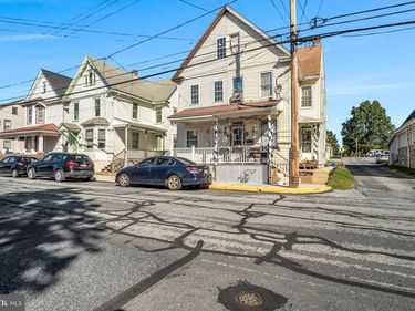 125 E EMAUS STREET , MIDDLETOWN, PA 17057