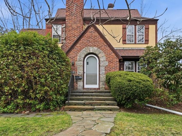 104 Spring St, Amherst, MA 01002