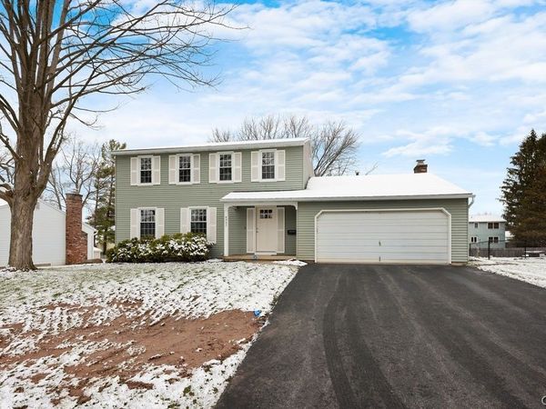 4957 Look Kinney Circle, Liverpool, NY 13088