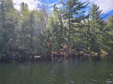 Sweet Point Rd, Alexandria Bay, NY 13607