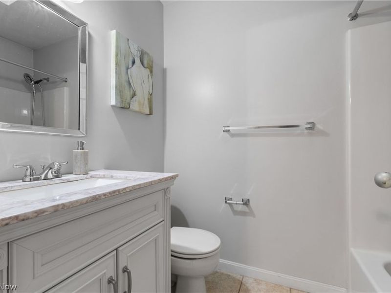 527 S Frank Boulevard, Akron, OH 44313 Photo 20