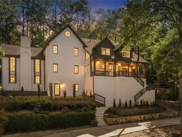 6305 River Chase Circle, Atlanta, GA 30328