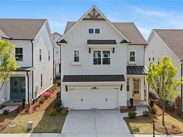 637 Skytop Drive , Cumming, GA 30040