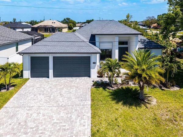 635 NE 7th TER , CAPE CORAL, FL 33909