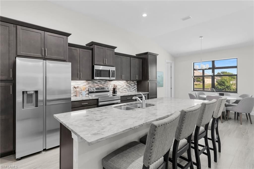 635 NE 7th Ter , Cape Coral, FL 33909 Photo