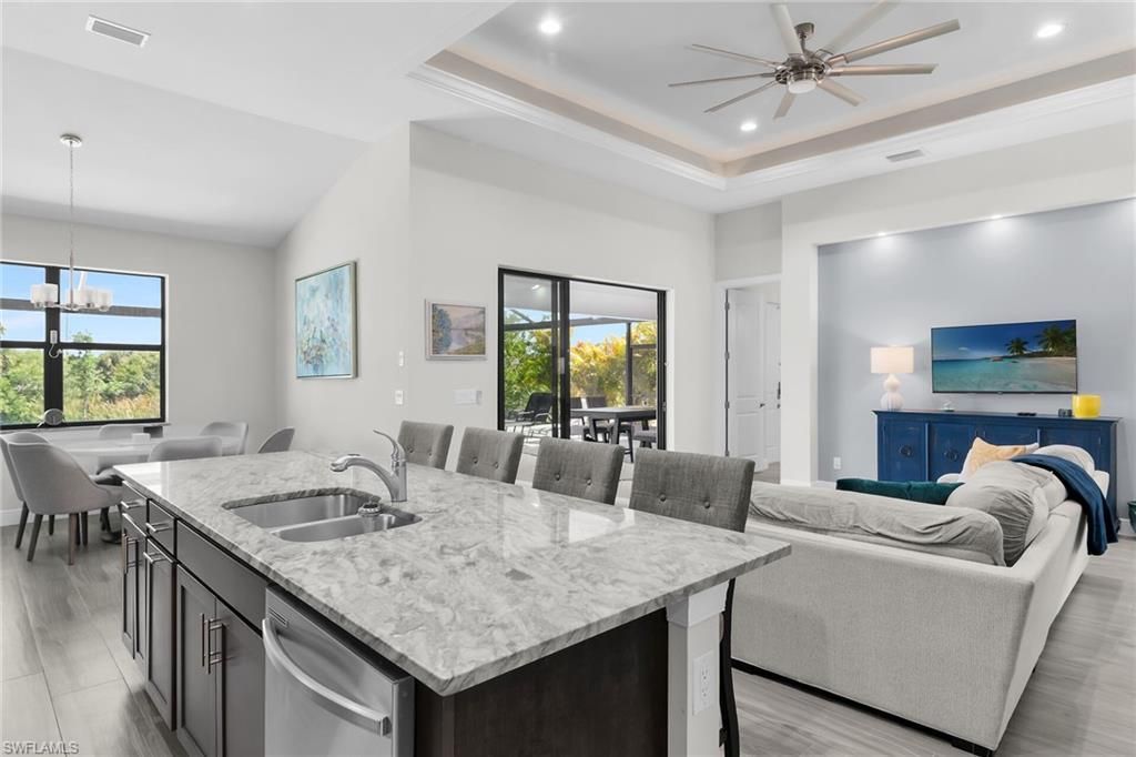 635 NE 7th Ter , Cape Coral, FL 33909 Photo