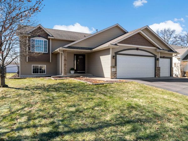 1912 129th Avenue NE, Blaine, MN 55449