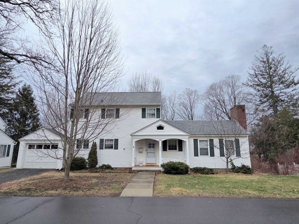 85 Underclyffe Road, St. Johnsbury, VT 05819