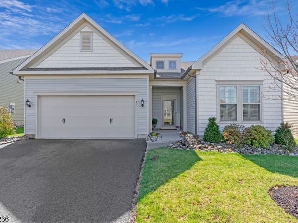 31 Tate Road, Raritan, NJ 08822