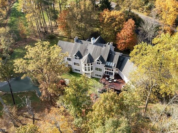 2 Cobblefield Rd, Mendham, NJ 07945