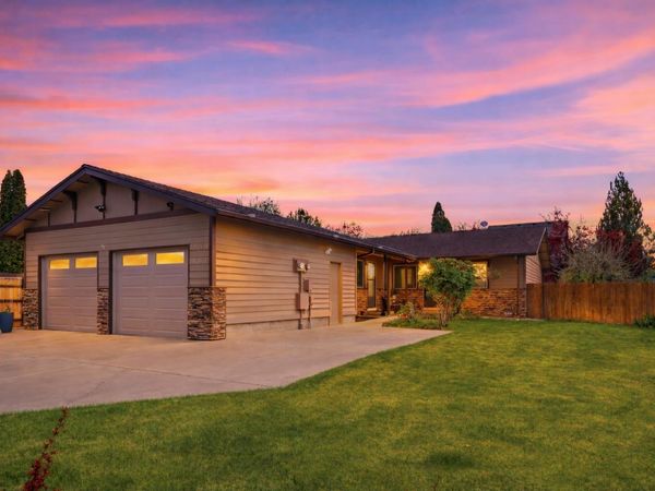 1735 NE Wichita Way, Bend, OR 97701