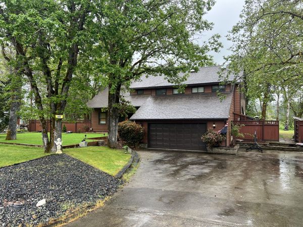 255 Barker Drive, Merlin, OR 97532