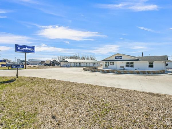 1905 18th Street, Spirit Lake, IA 51360