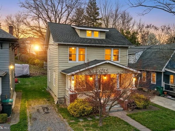 605 WALLACE STREET, STROUDSBURG, PA 18360