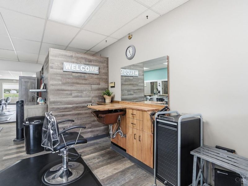 8741 Reading Road, Reading, OH 45215 Photo 11