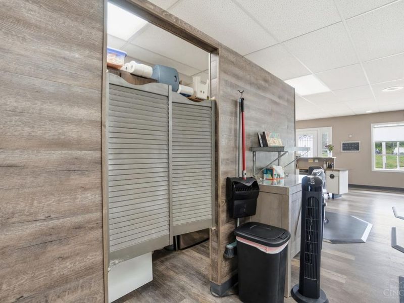 8741 Reading Road, Reading, OH 45215 Photo 13