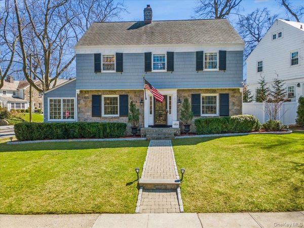 195 Central Parkway, Mount Vernon, NY 10552