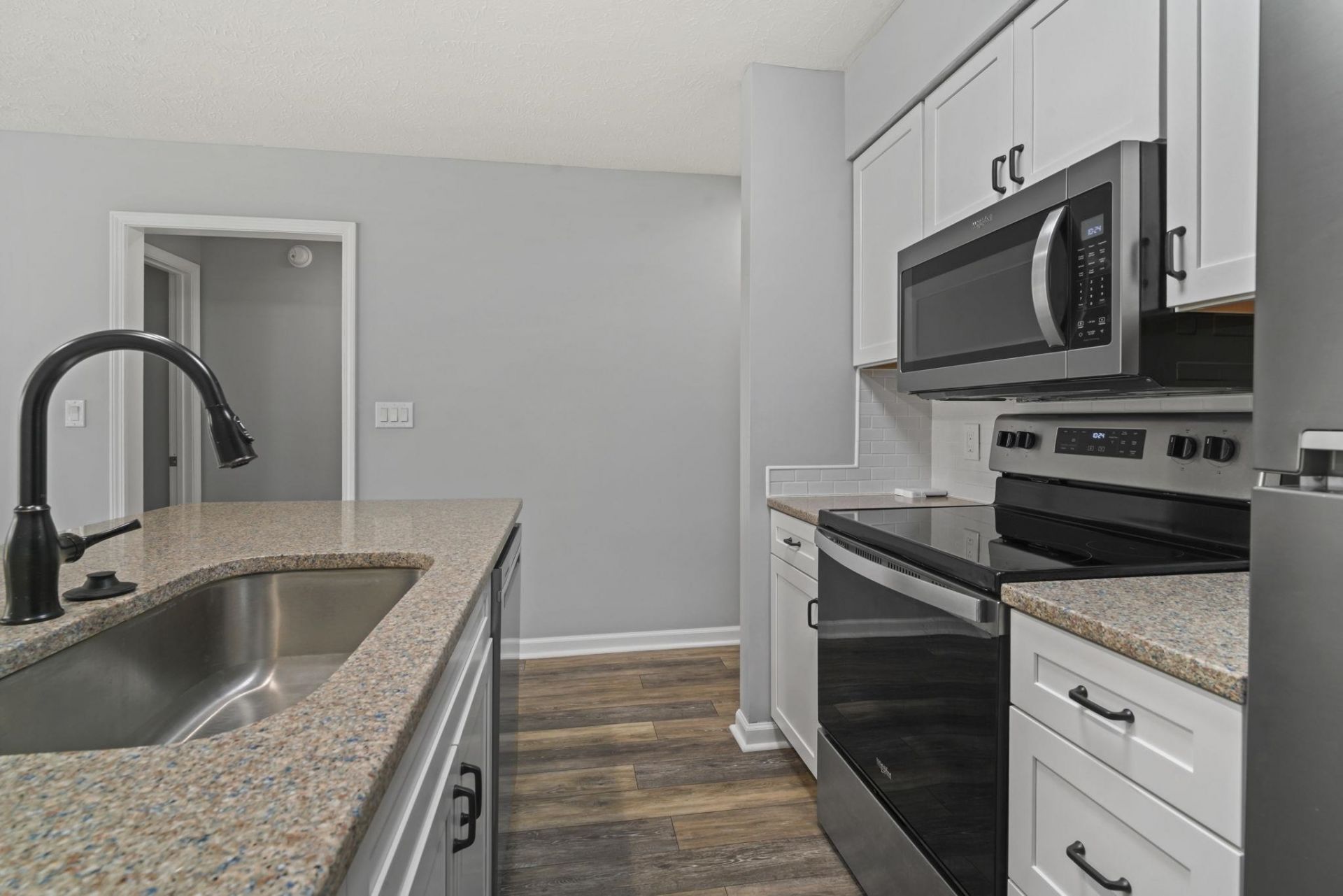 4274 Pinehurst Circle Photo 10