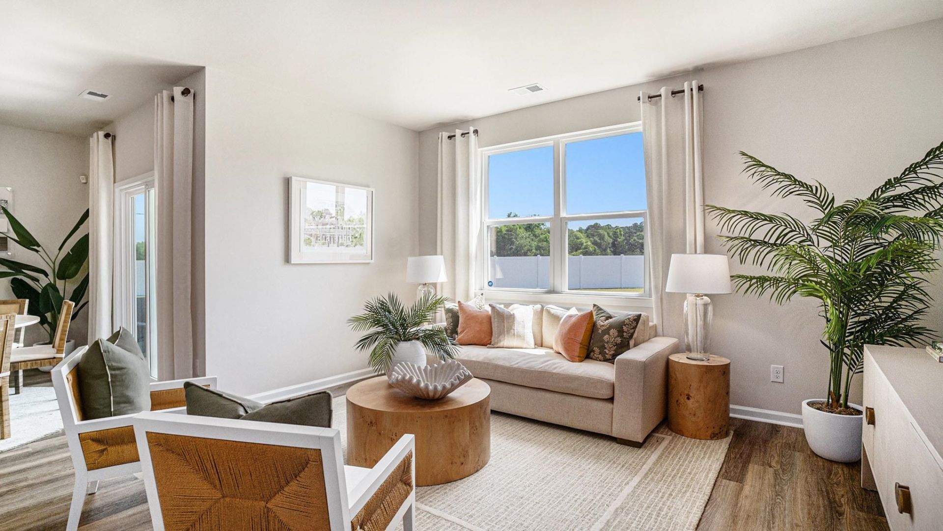 2710 Riverboat Way Photo 4