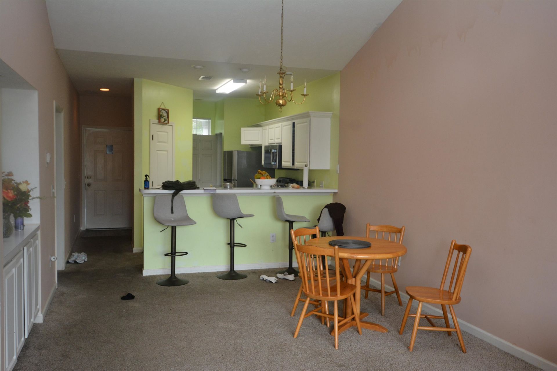 650 River Oaks Dr. Photo 11