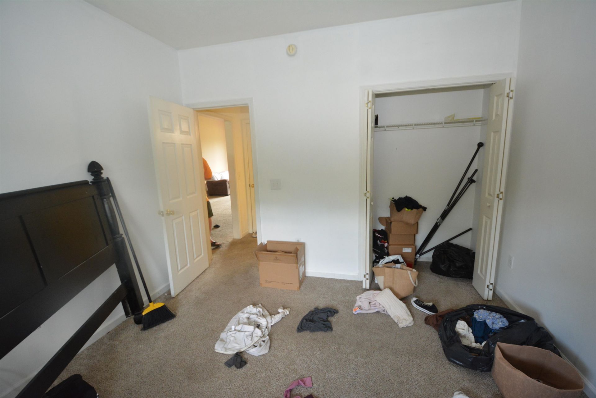 650 River Oaks Dr. Photo 16