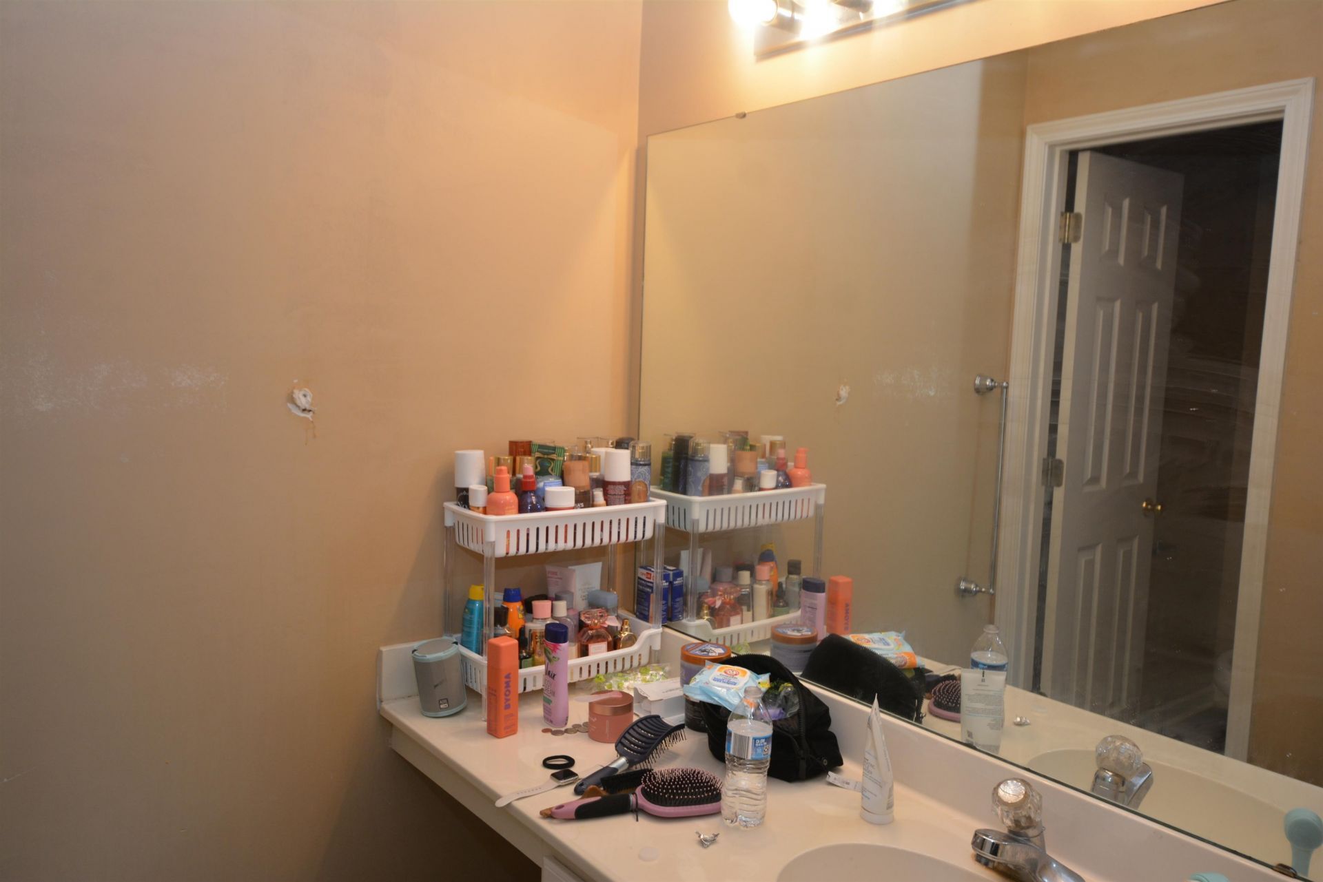 650 River Oaks Dr. Photo 24