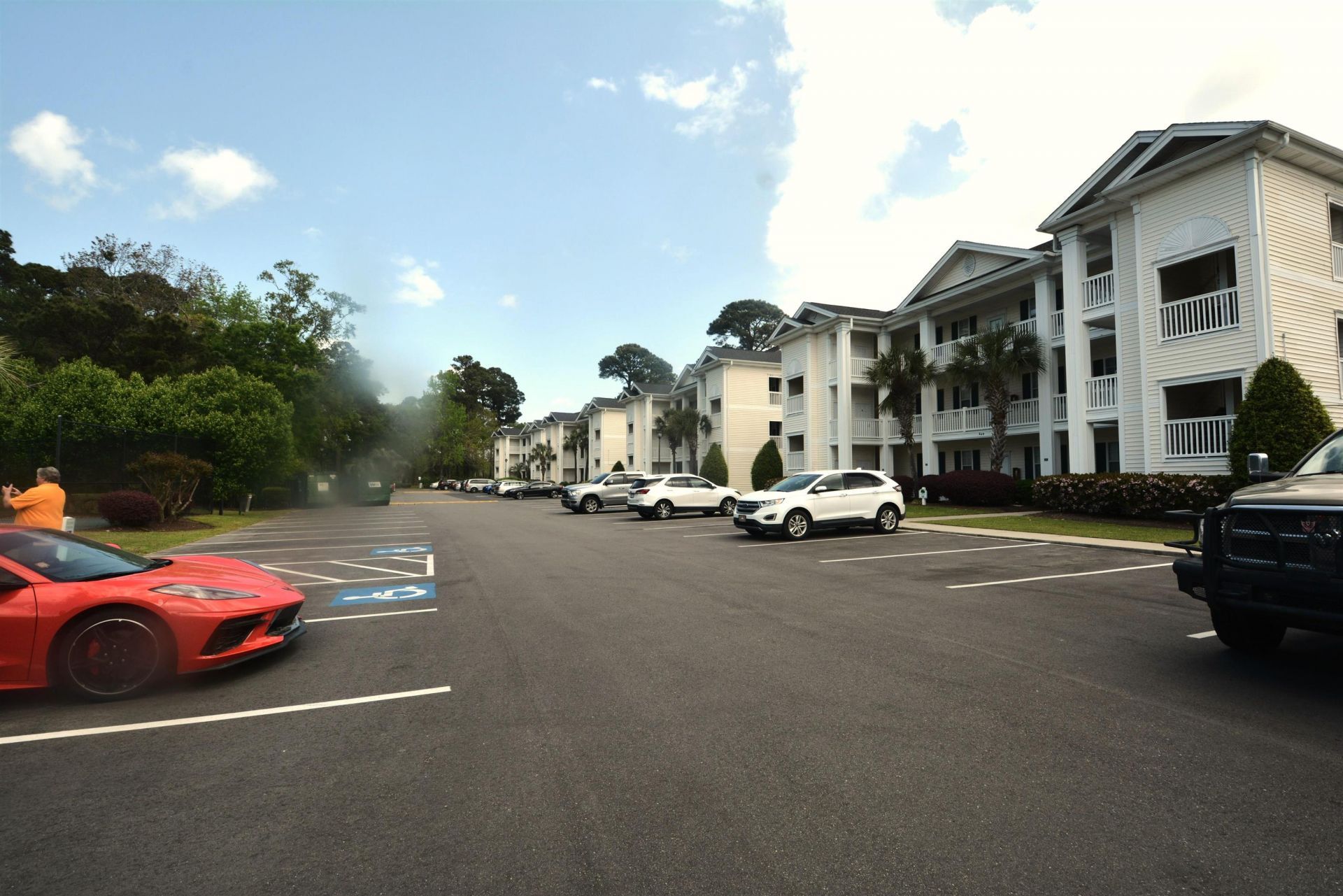 650 River Oaks Dr. Photo 26