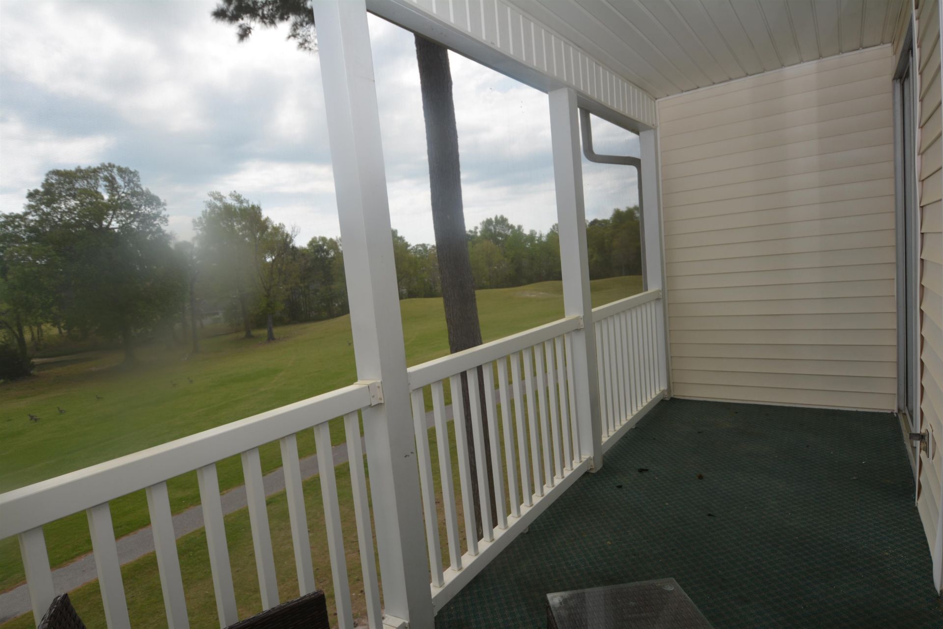 650 River Oaks Dr. Photo 9