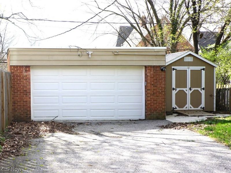 3710 Strandhill Road, Shaker Heights, OH 44122 Photo 12