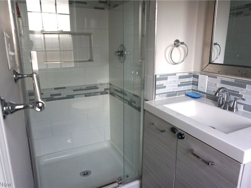 3710 Strandhill Road, Shaker Heights, OH 44122 Photo 8