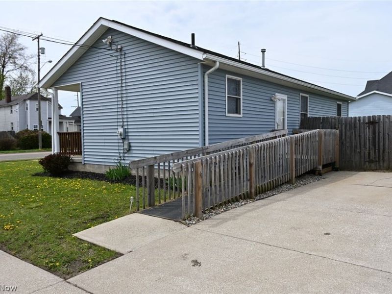 715 6th Street NE, Canton, OH 44704 Photo 28