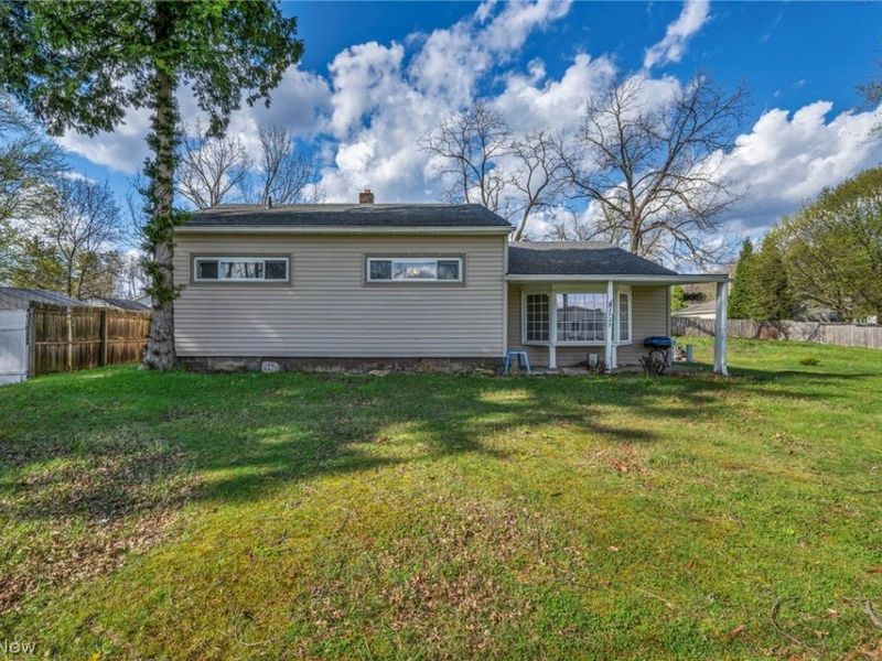 2727 Mcelwain Road, Akron, OH 44312 Photo 1