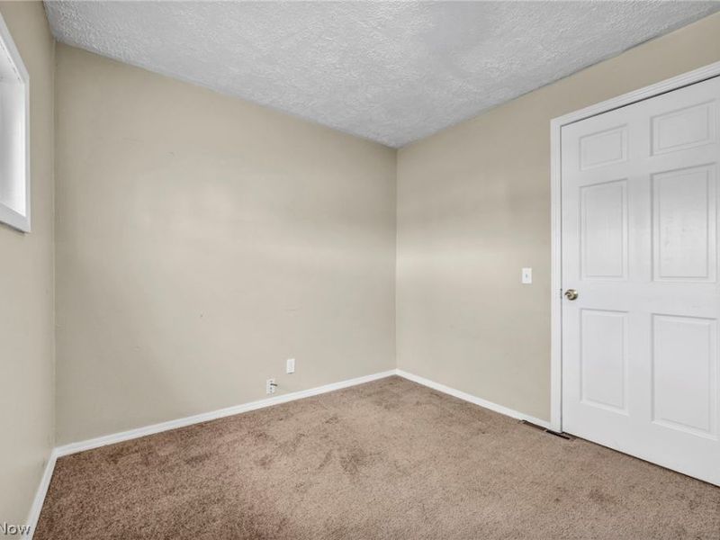 2727 Mcelwain Road, Akron, OH 44312 Photo 14