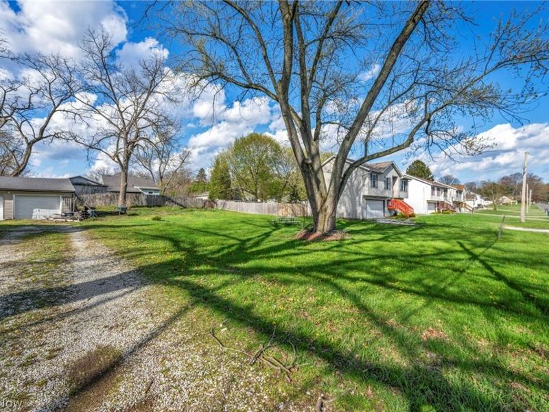 2727 Mcelwain Road, Akron, OH 44312 Photo 33