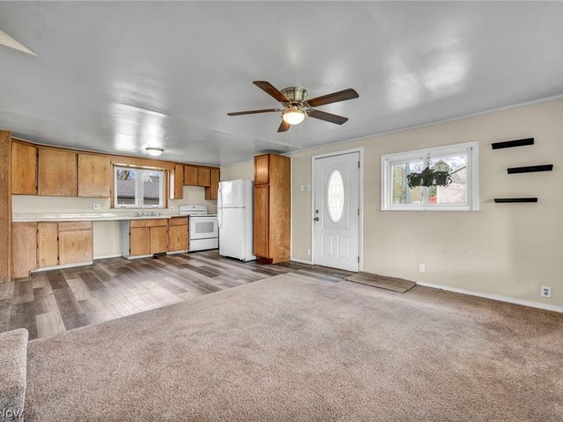 2727 Mcelwain Road, Akron, OH 44312 Photo 6