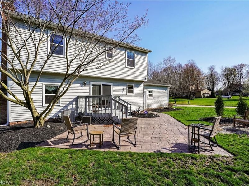 9143 Matthew Court, Mentor, OH 44060 Photo 2