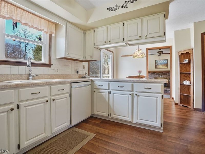 9143 Matthew Court, Mentor, OH 44060 Photo 3