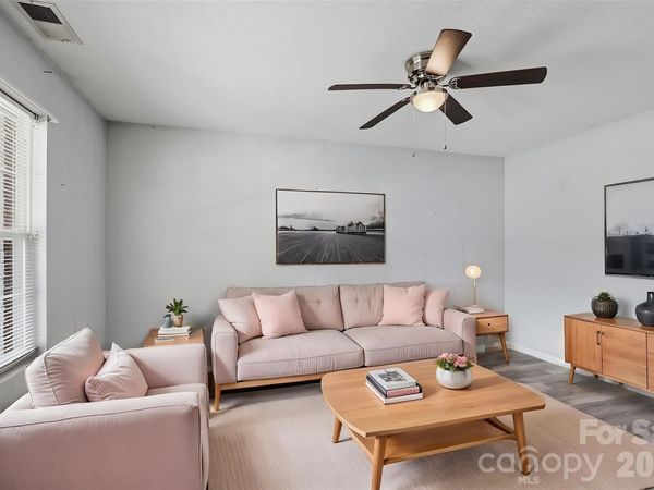 102 Brandywine Drive NE, Unit U2, Conover, NC 28613