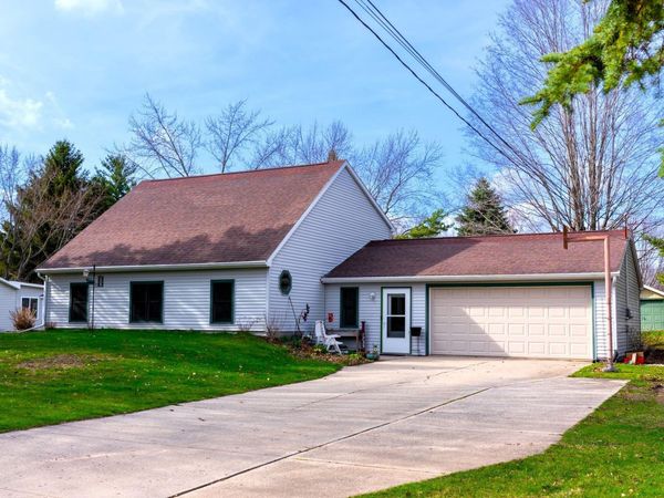 1735 Scully Road, Mt Pleasant, MI 48858