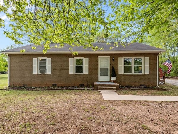 6924 NC Highway 135 , Mayodan, NC 27027