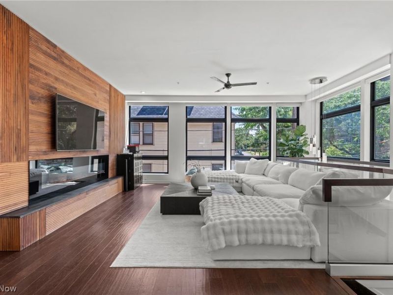 3118 Vine Court, Cleveland, OH 44113 Photo 10