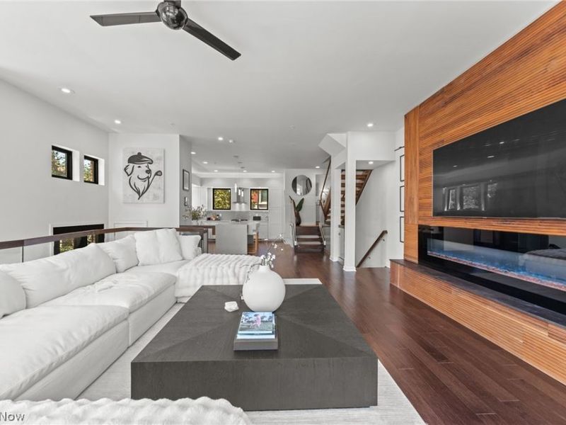 3118 Vine Court, Cleveland, OH 44113 Photo 13