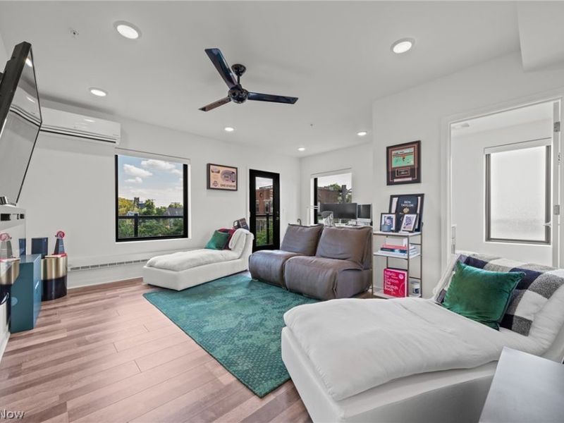 3118 Vine Court, Cleveland, OH 44113 Photo 34