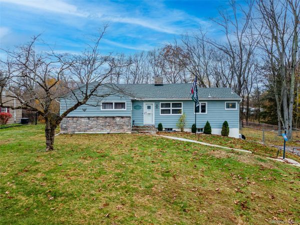 77 Colburn Drive , Poughkeepsie, NY 12603