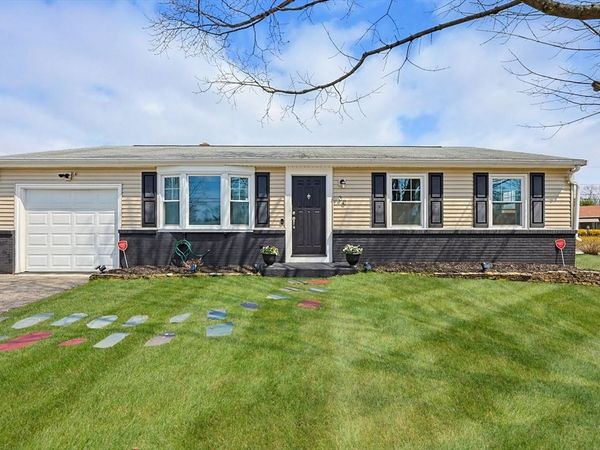 38 Romoli Ave, Attleboro, MA 02703