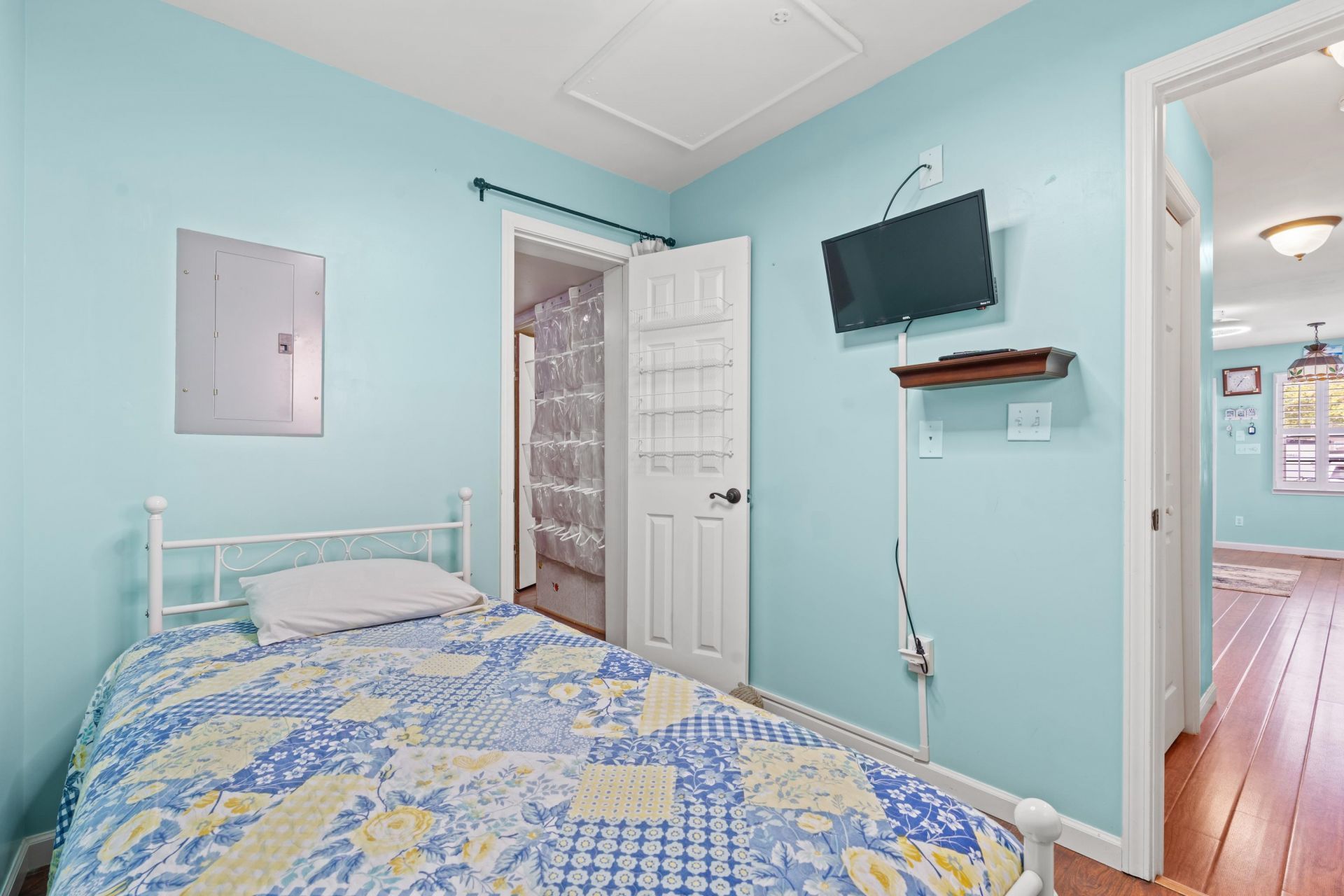 9700 Kings Rd. Photo 11